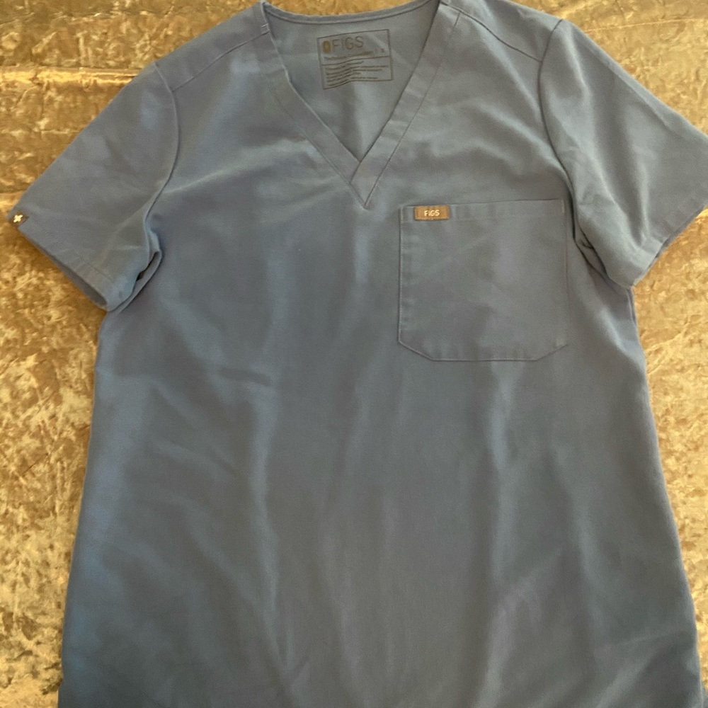 FIGS Catarina One Pocket Scrub Top ceil blue small